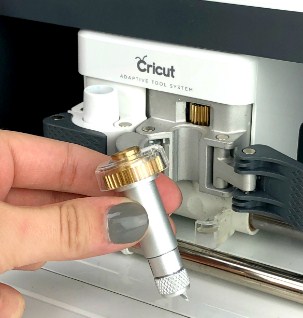 HOW TO BUILD A PUZZLE WITH YOUR CRICUT MAKER - Makers Gonna Learn