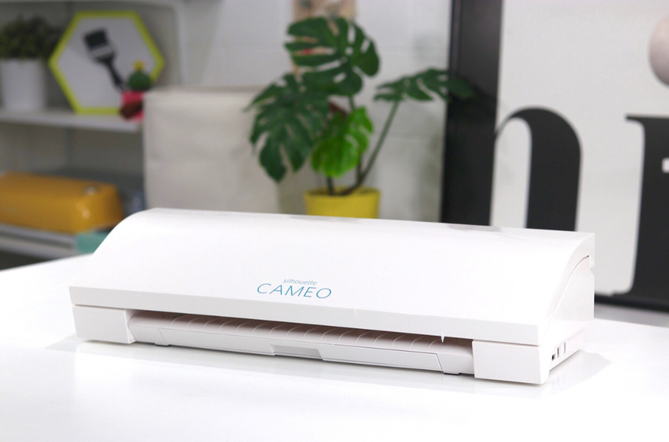 Silhouette Cameo 3-4t Wireless Cutting Machine - White (SILHOUETTE-CAMEO 3)