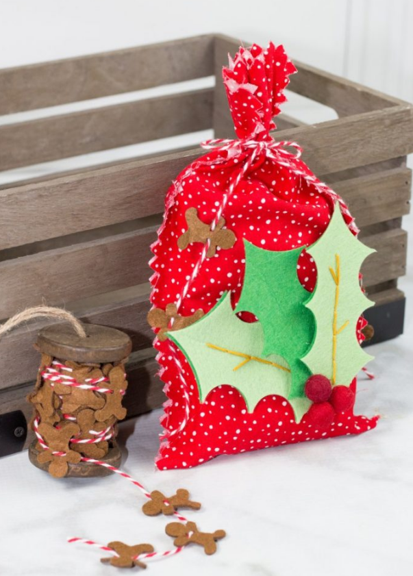 25+ DIY Neighbor Gifts with Cricut - Happiness is Homemade