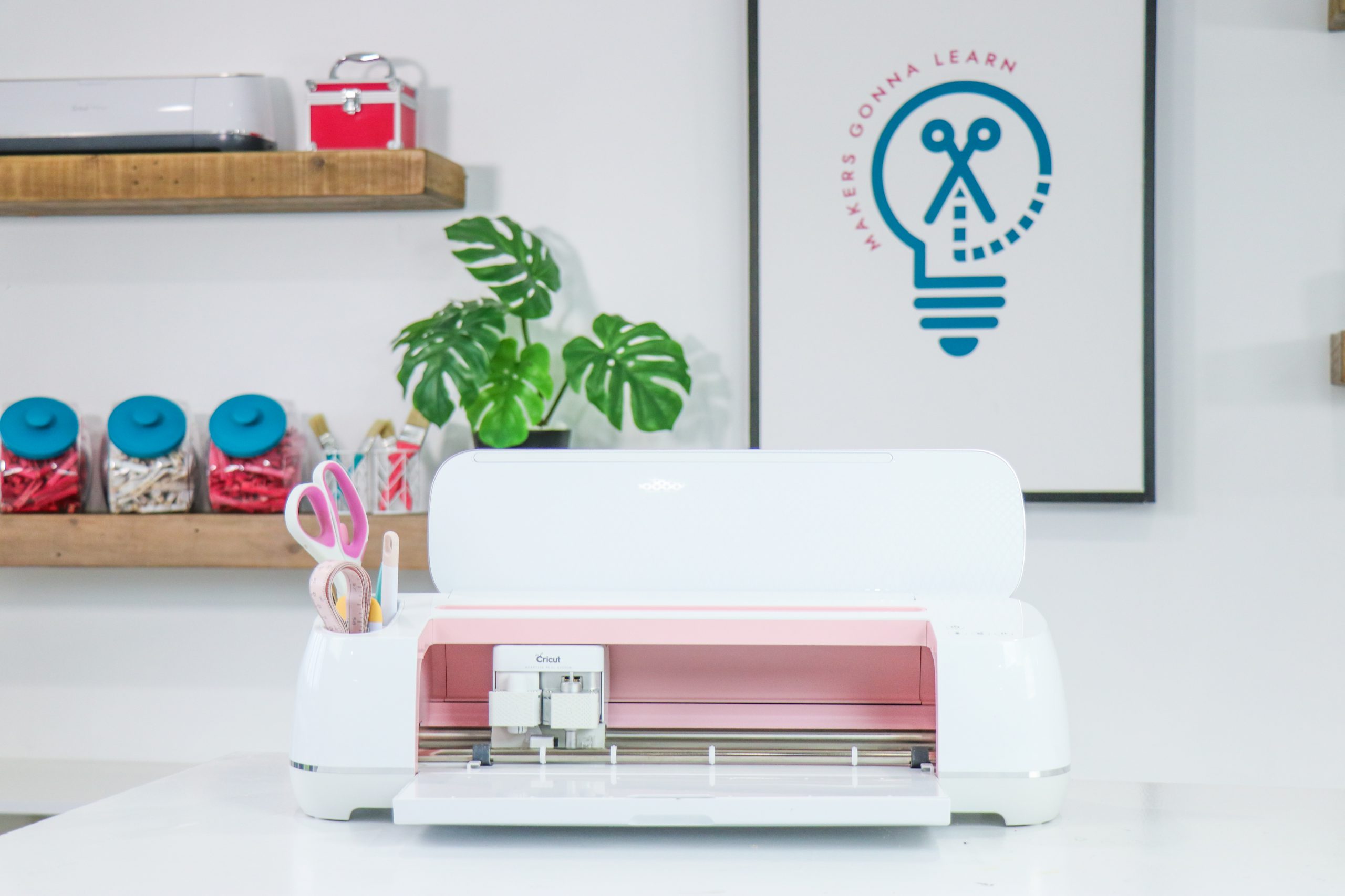 cricut-for-beginners-guide-to-cricut-vinyl-projects-makers-gonna-learn