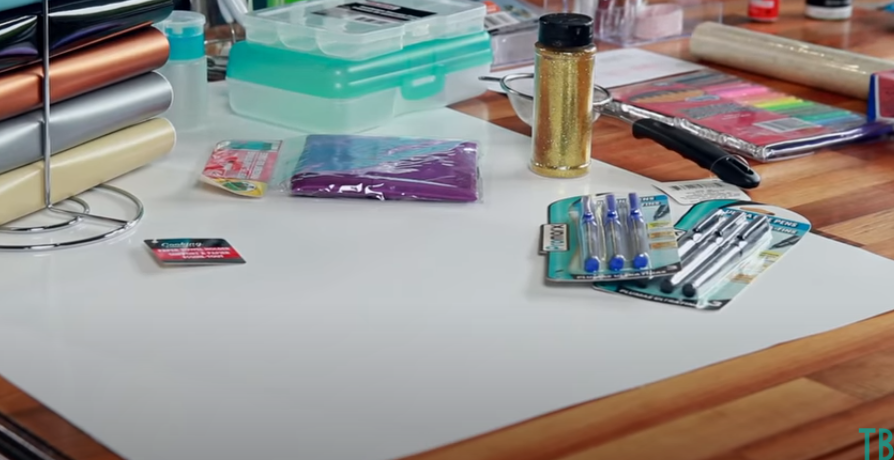 DIY Dollar Tree Vinyl Roll Cricut Holder Hack 