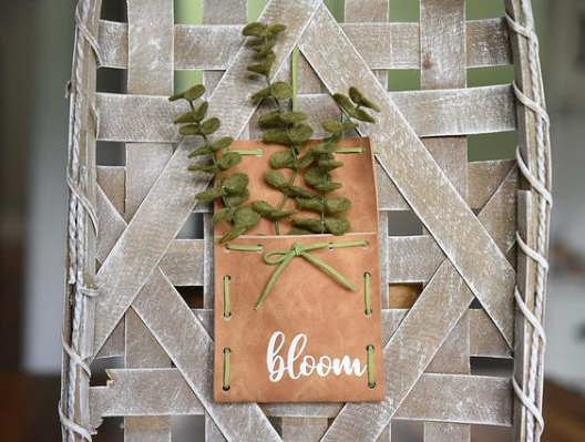 Diy Leather Wall Hanging With Cricut!