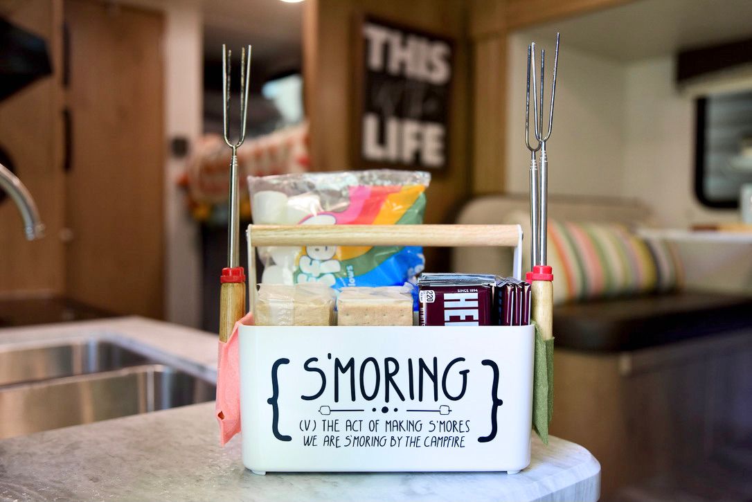 DIY S’more Caddy Featured image