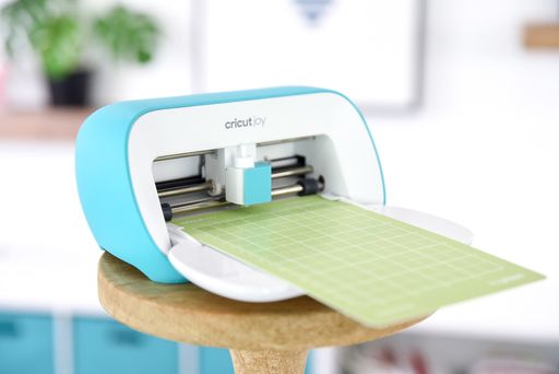 Ultimate Guide to Cricut Cutting Mats - Makers Gonna Learn