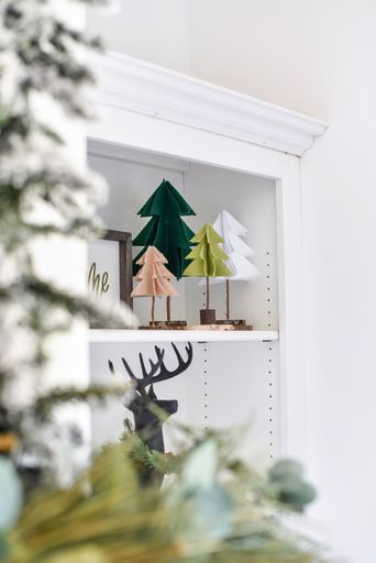 felt Christmas trees made with Cricut